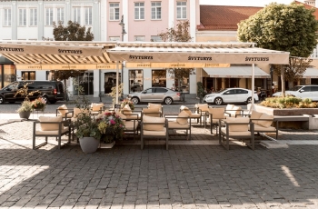 WHO HIT JOHN baras, Vilnius